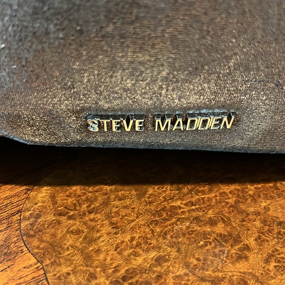 Steve Madden  Crossbody or shoulder bag  metallic  fur lined   Brown/silver  NWT - Picture 11 of 17